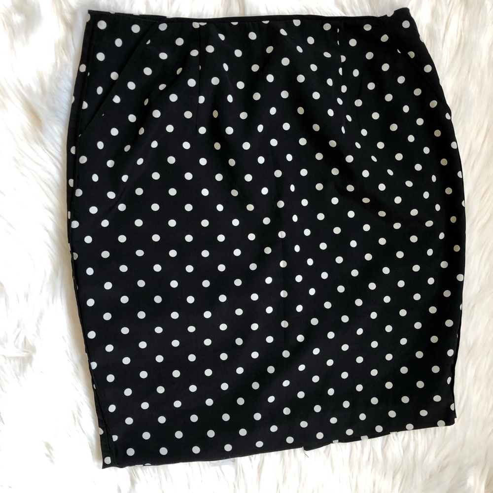 Forever 21 black and white polka dot mini skirt - Picture 4 of 6
